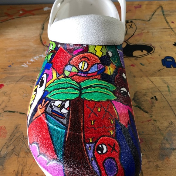 Your Own Pair of Custom Doodle Shoes - Picture 8 of 12